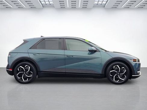 Used 2024 Hyundai Ioniq 5 SE RWD image 3