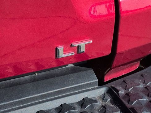 Used 2024 Chevrolet Colorado LT w/ LT Convenience Package II image 7