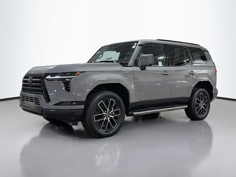 Used 2024 Lexus GX 550 w/ Accessory Package (2T) image 11