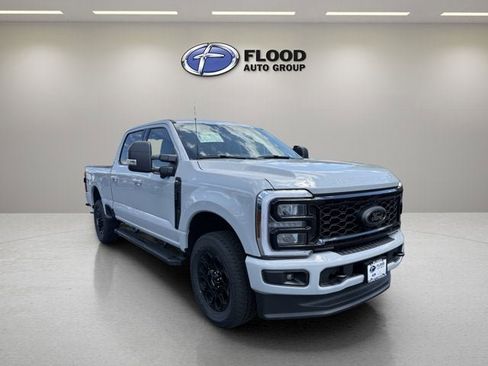 New 2026 Ford F250 XLT w/ XLT Premium Package AWD/4WD image 1