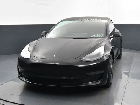 Used 2021 Tesla Model 3 Standard Range Plus image 3