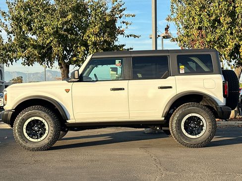 New 2025 Ford Bronco Badlands w/ Sasquatch Package image 7