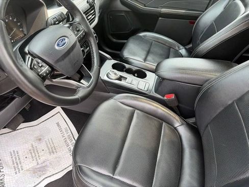 Used 2022 Ford Escape SEL FWD image 11