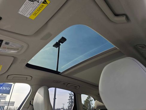 New 2026 Volvo XC60 B5 Ultra w/ Protection Package Premier image 25