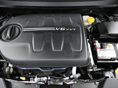 Used 2018 Jeep Cherokee Latitude Plus image 15