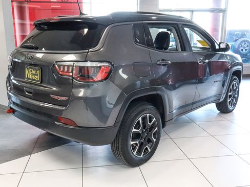 Used 2020 Jeep Compass Trailhawk image 5