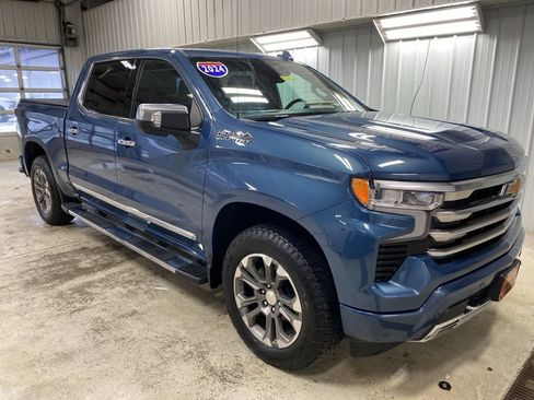 Used 2024 Chevrolet Silverado 1500 High Country w/ Technology Package image 5