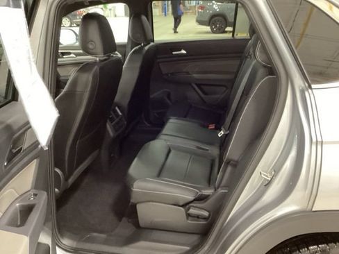 Used 2021 Volkswagen Atlas Cross Sport SEL R-Line AWD/4WD image 12