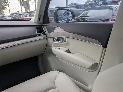 Certified 2023 Volvo XC90 B6 Plus w/ Protection Package Premier image 24