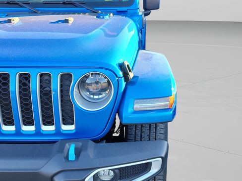 Used 2023 Jeep Wrangler Unlimited Sahara w/ Cold Weather Group image 28