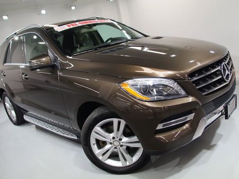 Used 2014 Mercedes-Benz ML 350 BlueTEC 4MATIC image 10