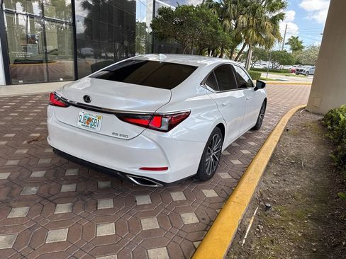 Used 2025 Lexus ES 350 w/ Premium Package image 8
