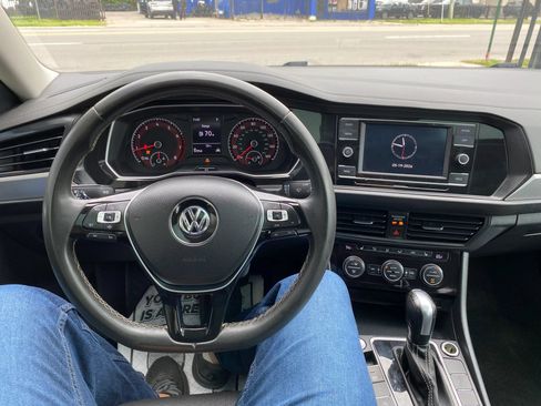 Used 2021 Volkswagen Jetta SE FWD image 13