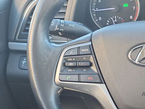 Used 2017 Hyundai Elantra Limited w/ Limited Tech Package 04 image 15