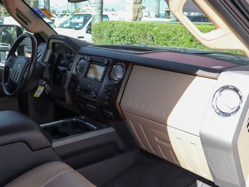 Used 2012 Ford F250 Lariat w/ Lariat Interior Pkg image 41