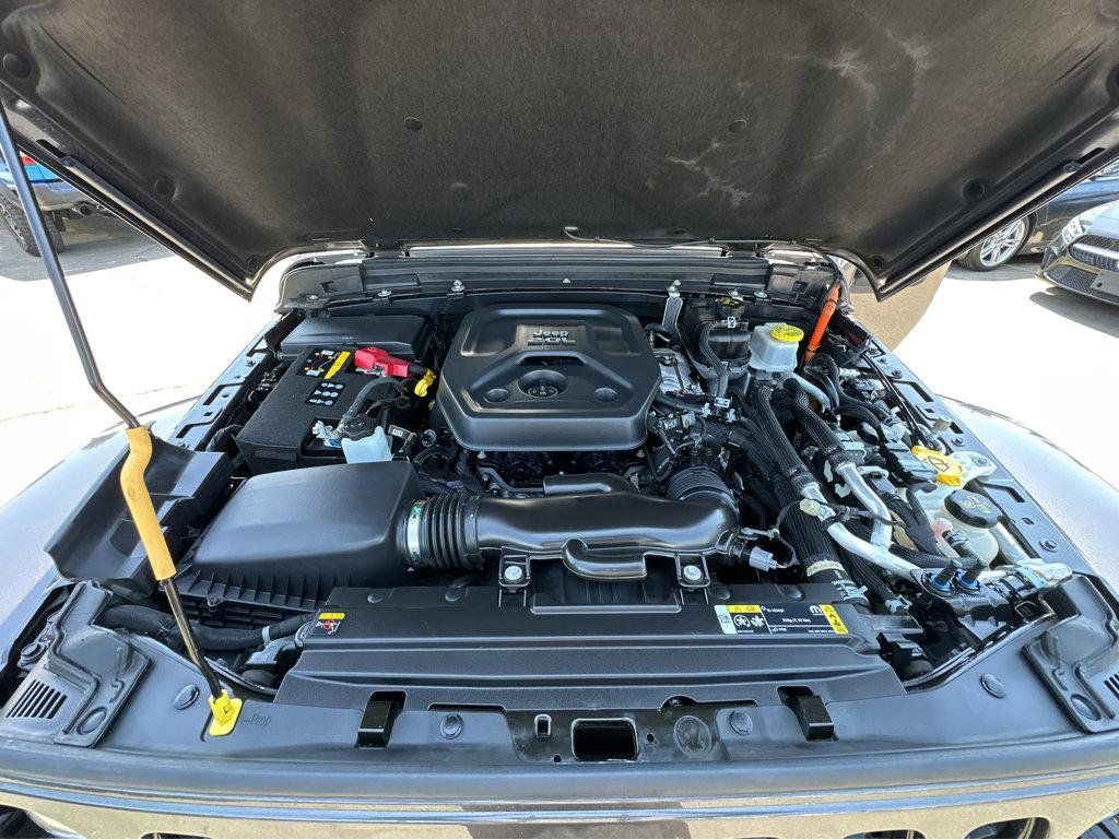 Used 2021 Jeep Wrangler Unlimited Sahara AWD/4WD image 45