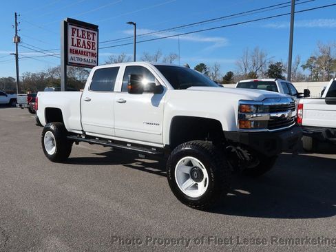 Used 2017 Chevrolet Silverado 2500 LT w/ All Star Edition image 7