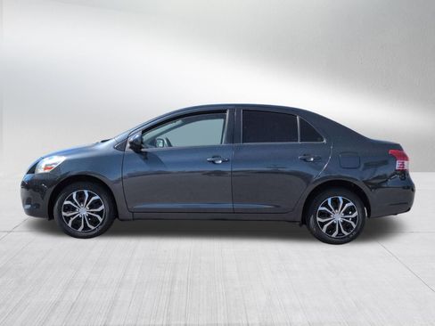 Used 2012 Toyota Yaris Sedan image 2