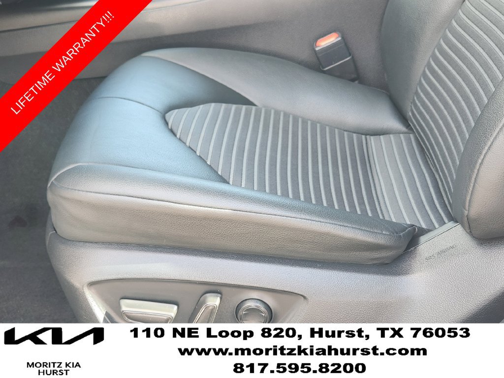 Used 2024 Toyota Camry SE FWD image 26
