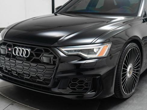 Used 2025 Audi S6 Premium Plus w/ Premium Plus Package image 37