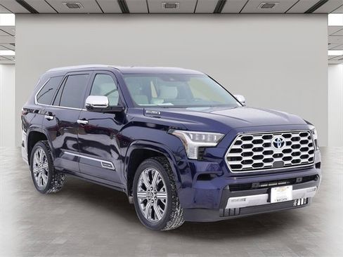Used 2024 Toyota Sequoia Capstone image 1