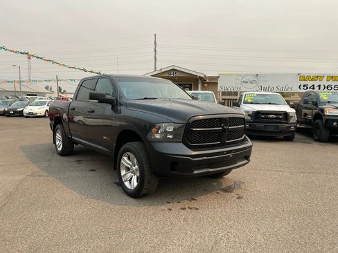 Used 2015 RAM 1500 Classic SLT w/ SLT Plus D←cor Group AWD/4WD image 1