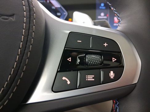 New 2026 BMW X7 M60i w/ Executive Package image 21