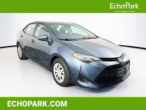 Used 2019 Toyota Corolla LE image 1