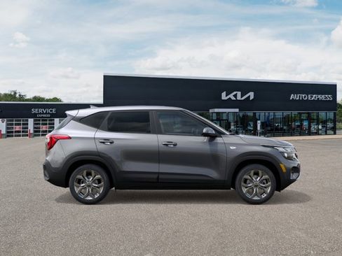 New 2026 Kia Seltos LX FWD image 7