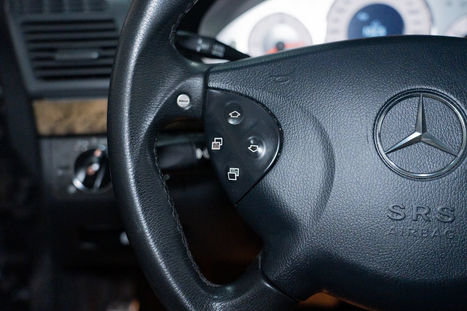Used 2005 Mercedes-Benz E 55 AMG Sedan image 45