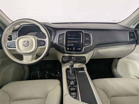 Used 2020 Volvo XC90 T5 Momentum w/ Protection Package Premier image 15