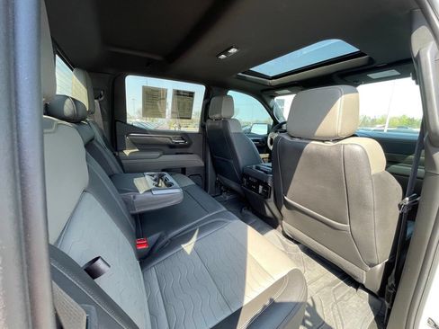 Used 2024 Chevrolet Silverado 1500 ZR2 w/ Technology Package AWD/4WD image 27