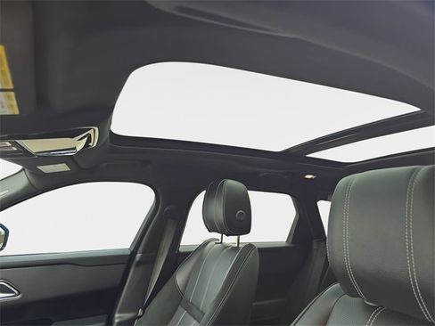 Certified 2020 Land Rover Range Rover Velar R-Dynamic S image 33