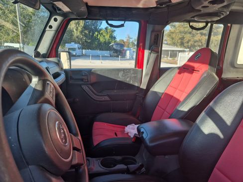 Used 2011 Jeep Wrangler Unlimited Sport image 8