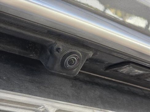 Certified 2023 Audi Q7 Premium Plus image 13