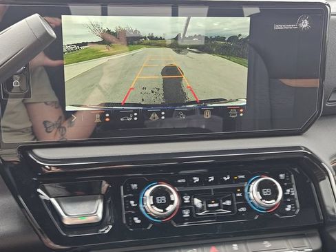 New 2026 GMC Sierra 2500 AT4 w/ AT4 Premium Plus Package AWD/4WD image 14