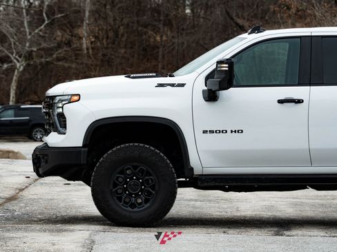 Used 2024 Chevrolet Silverado 2500 ZR2 w/ ZR2 Bison Edition image 6