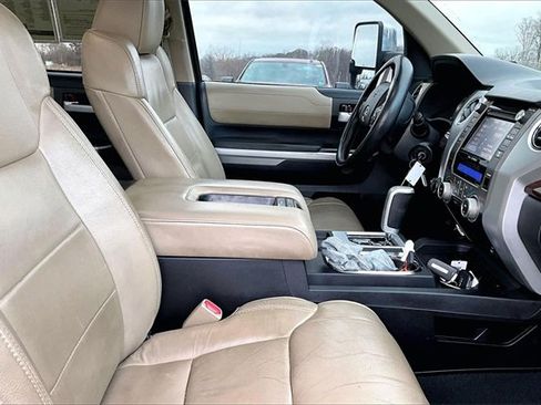 Used 2014 Toyota Tundra Limited image 10