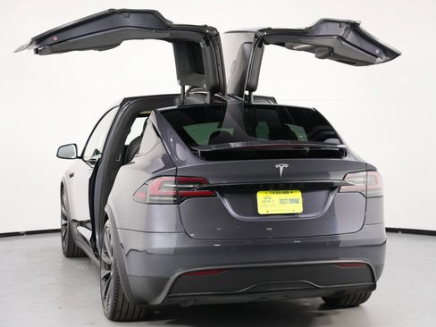 Used 2022 Tesla Model X image 50