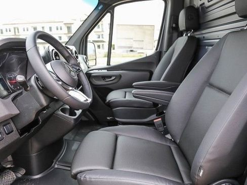 New 2025 Mercedes-Benz Sprinter 2500 image 16