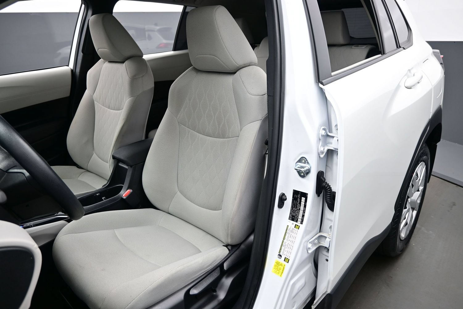Used 2024 Toyota Corolla Cross L AWD/4WD image 10