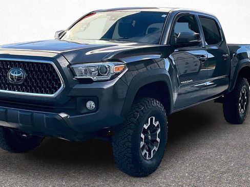 Used 2018 Toyota Tacoma TRD Off-Road image 4
