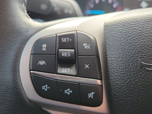 Used 2023 Ford Explorer XLT w/ Equipment Group 202A image 16