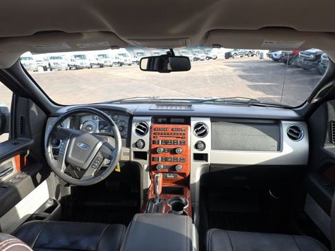 Used 2010 Ford F150 Lariat image 11