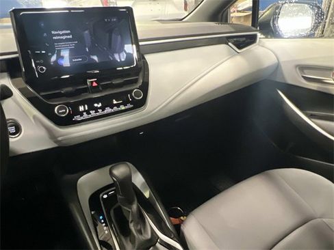 Used 2023 Toyota Corolla SE image 29