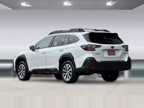 Used 2023 Subaru Outback Premium w/ Popular Package #1 AWD/4WD image 3