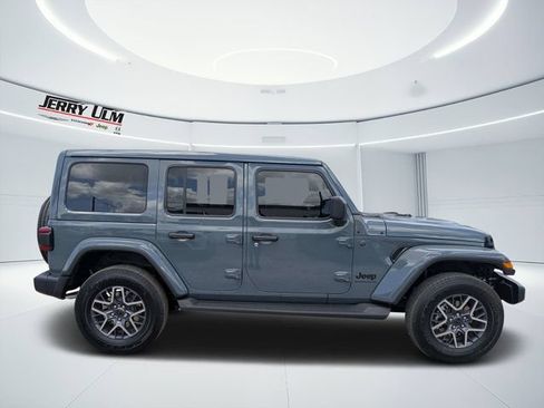 New 2026 Jeep Wrangler Unlimited Sahara AWD/4WD image 2
