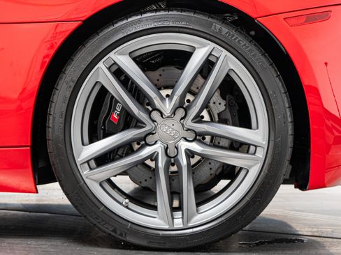 Used 2014 Audi R8 V10 AWD/4WD image 11