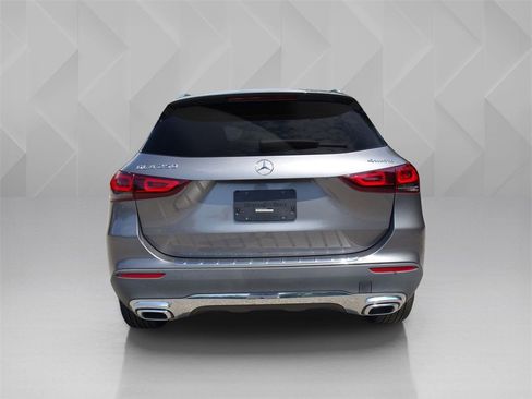 Used 2023 Mercedes-Benz GLA 250 4MATIC image 4