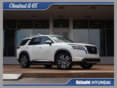 Used 2022 Nissan Pathfinder Platinum w/ Lighting Package (N93) AWD/4WD image 1